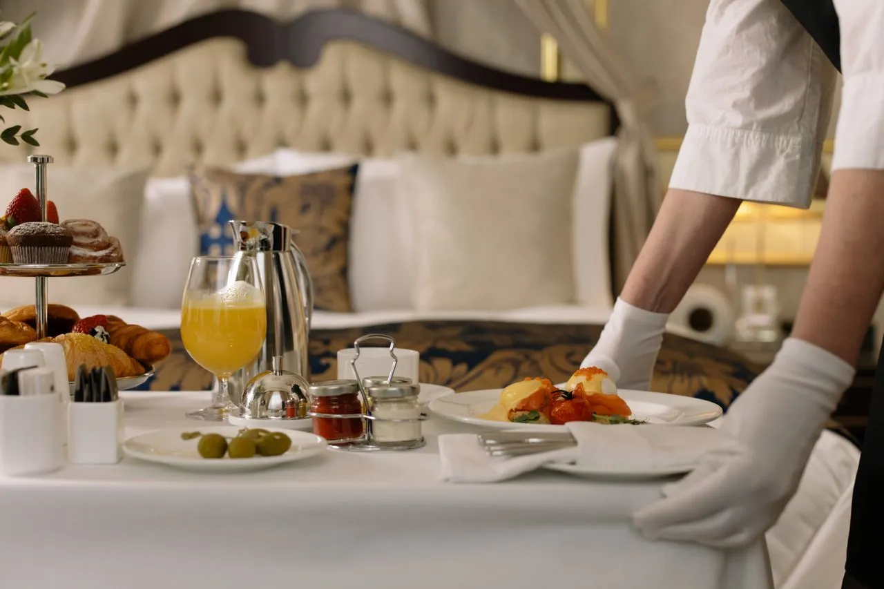 Hotelska tradicija in sodobna ponudba